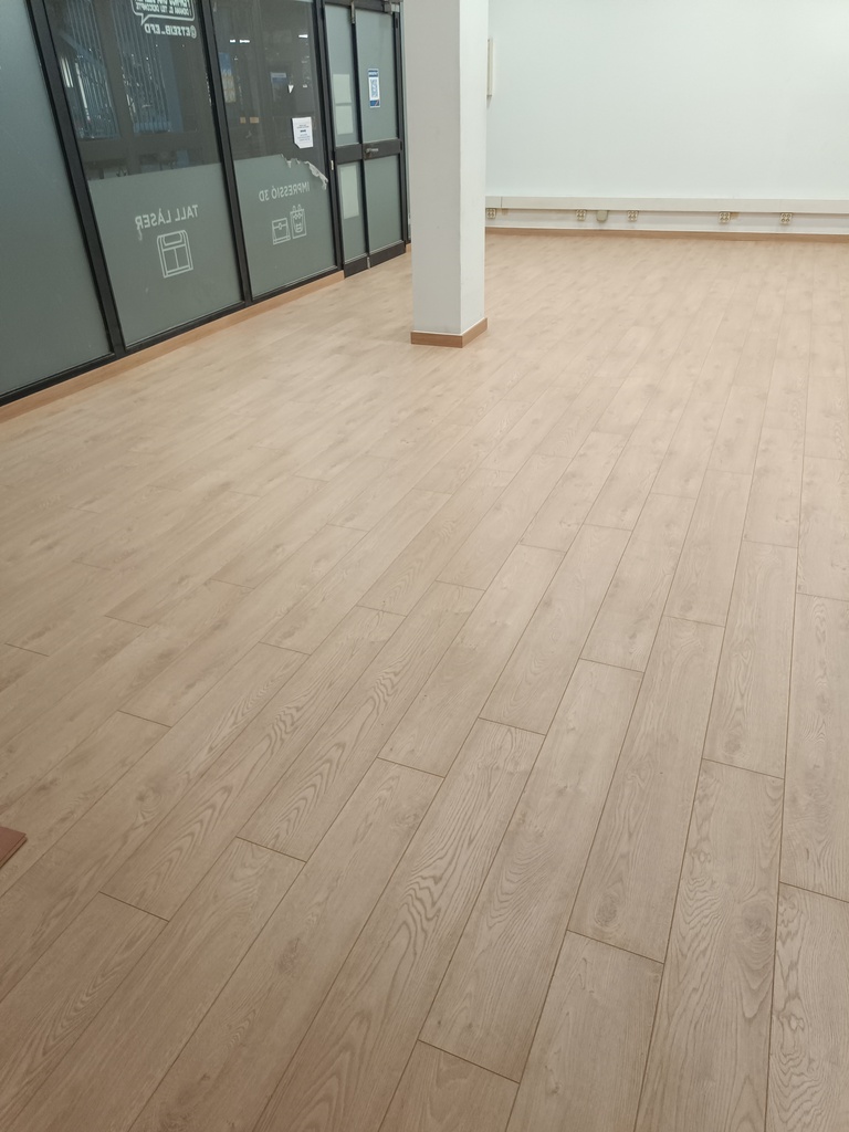Instalación Laminado AC6 4V en Barcelona 4