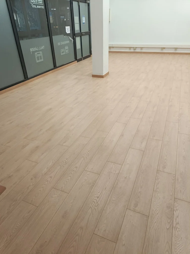 Instalación Laminado AC6 4V en Barcelona 4
