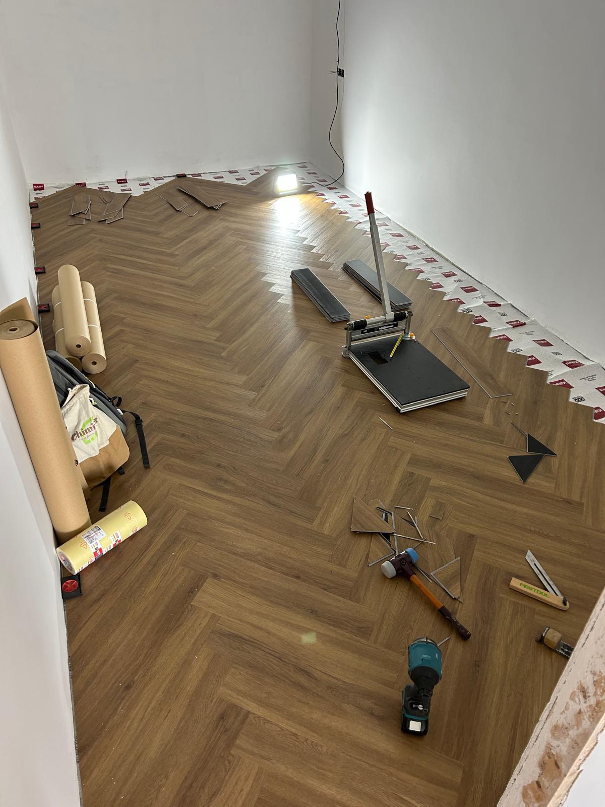 Instalación SPC vinílico Badalona 10