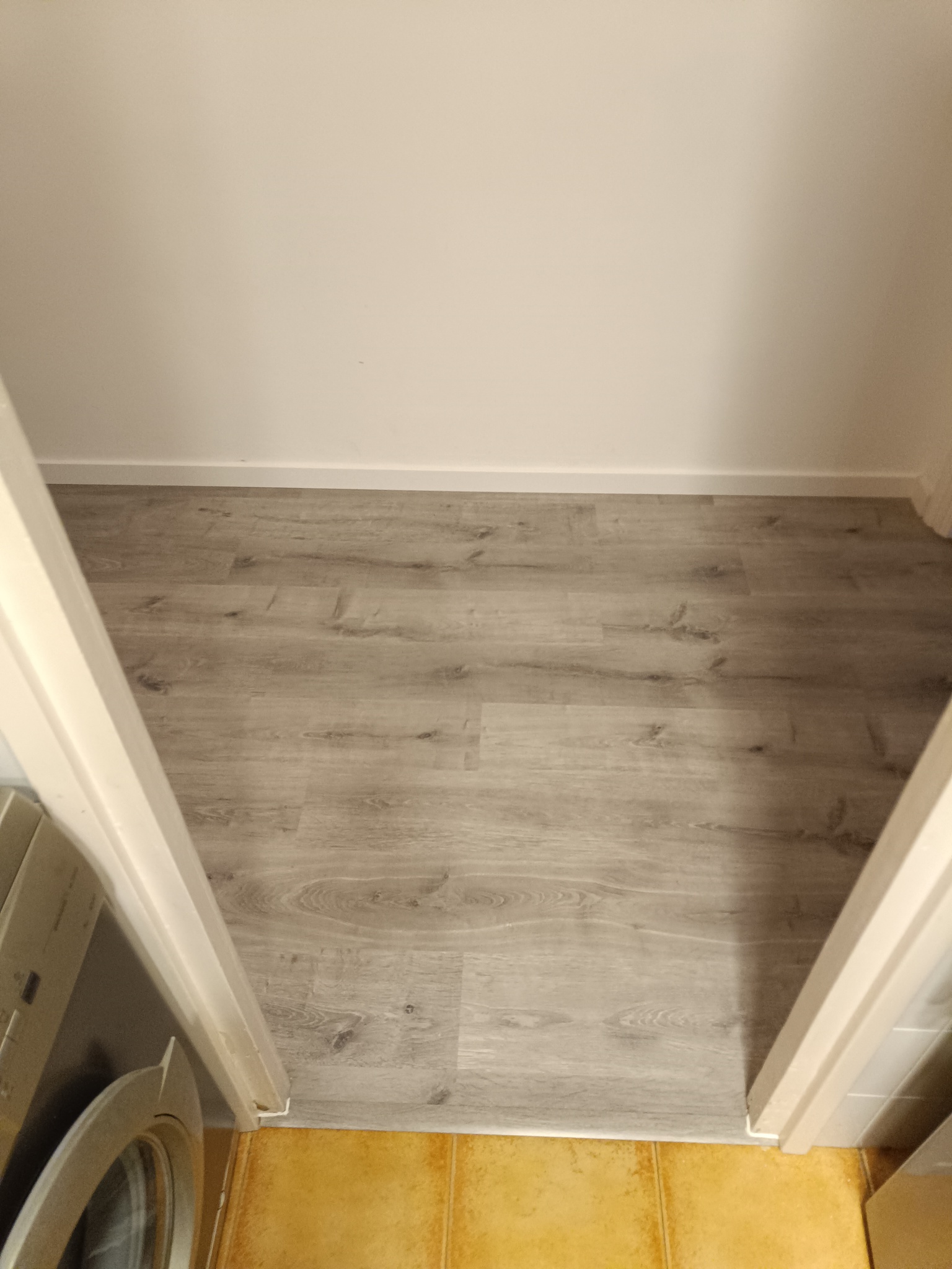 Instalación suelo laminado flotante Barcelona 17