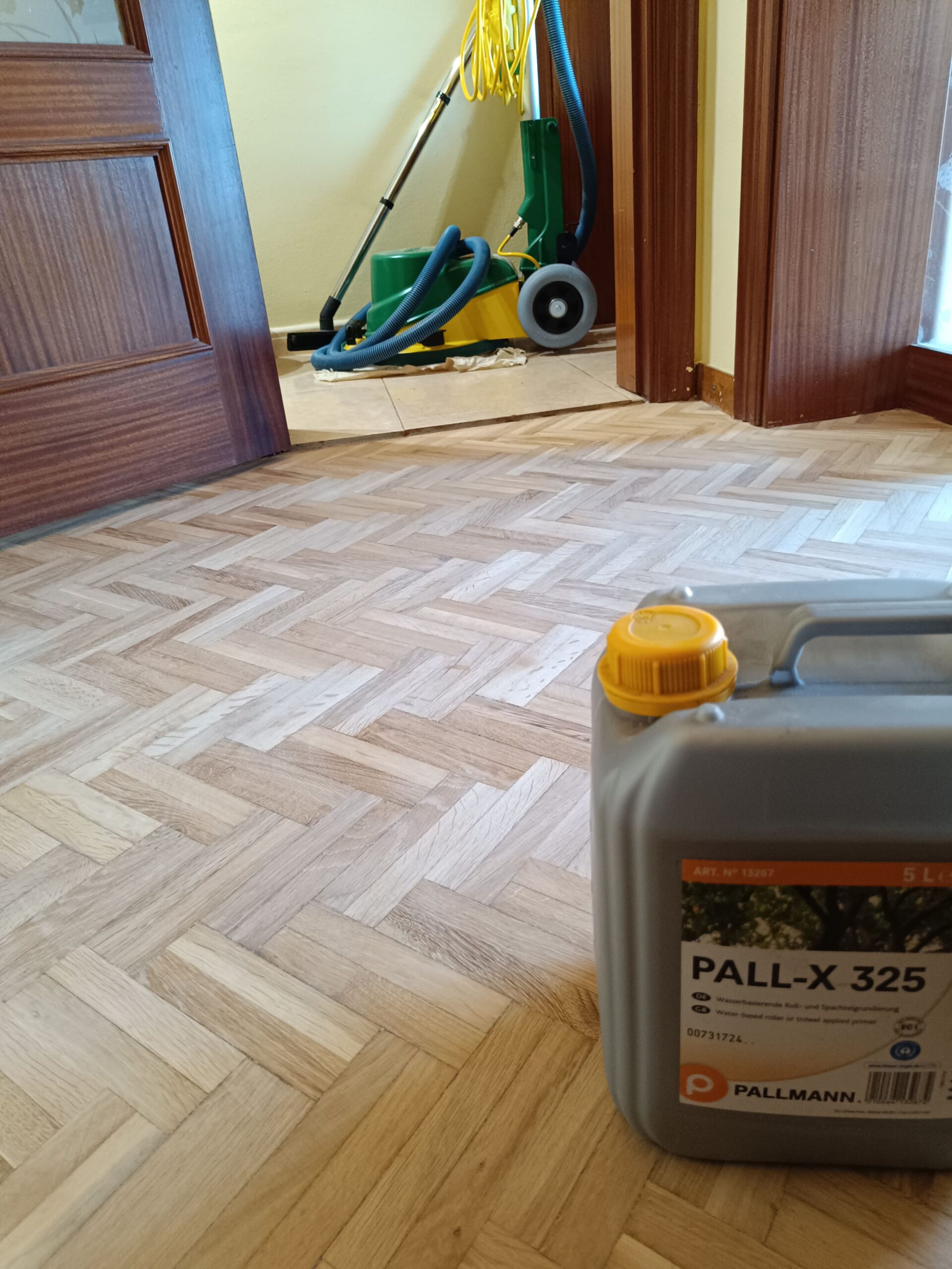 RESTAURACIÓN PARQUET ESPIGA EN BARCELONA 6