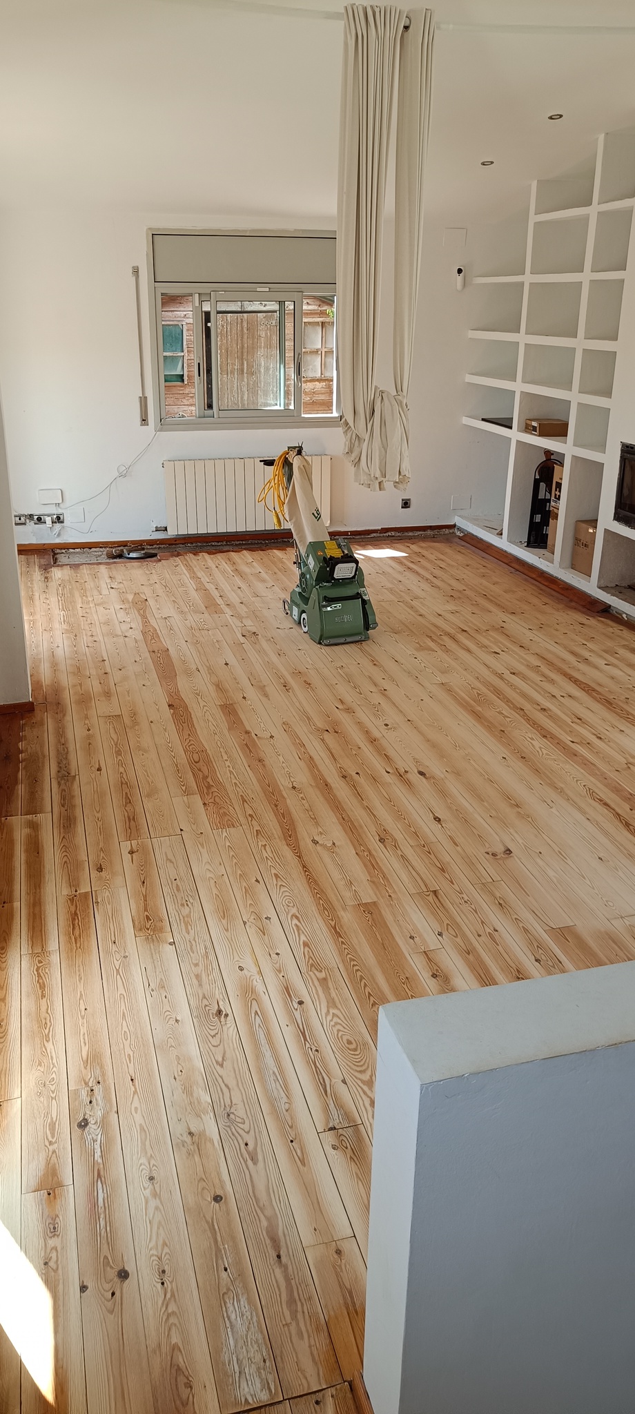 Restauración con lijado Teià 25