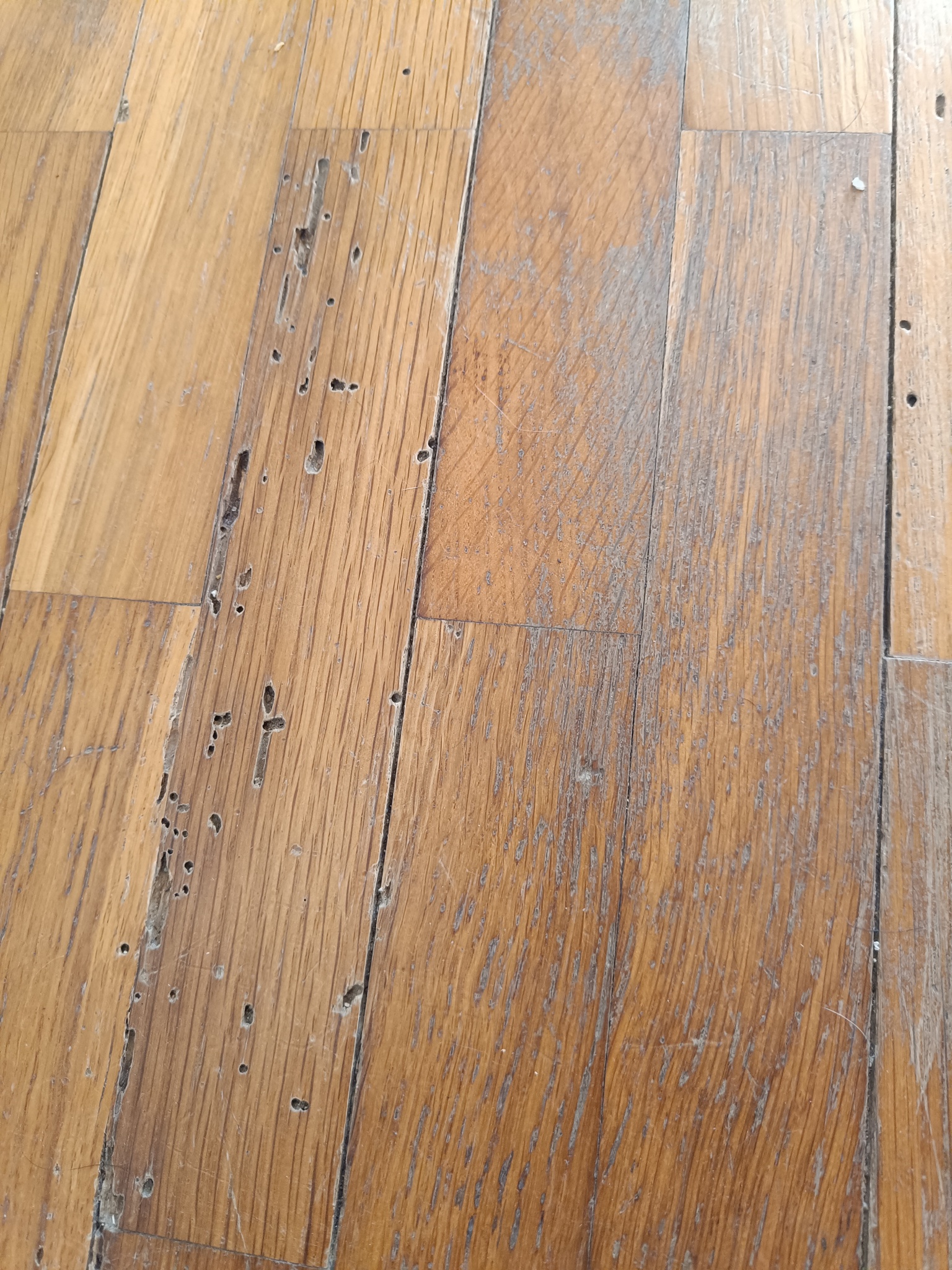 Restauración de parquet de tablilla de roble en Sant Andreu de Llavaneres 2