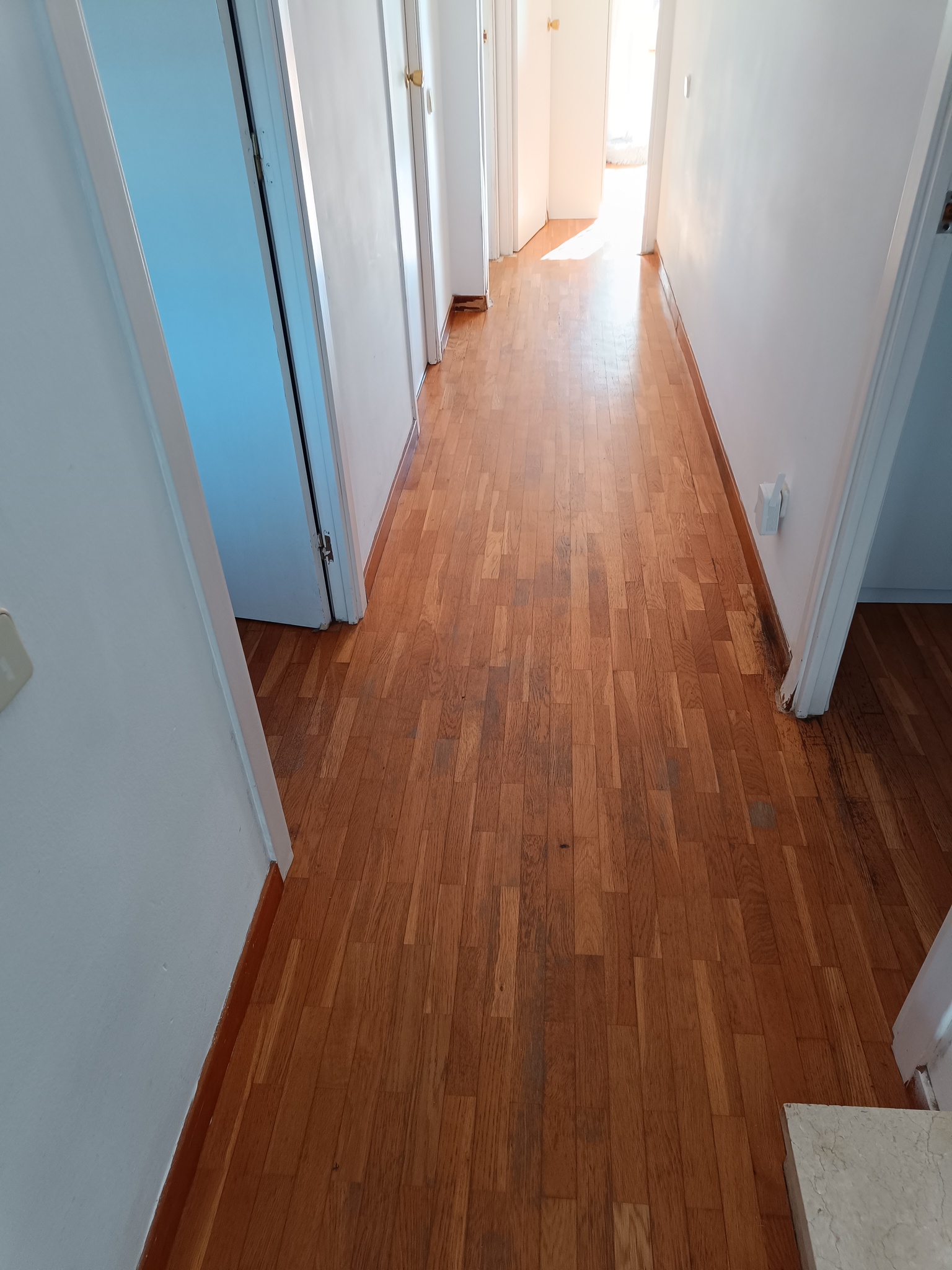 Restauración de parquet de tablilla de roble en Sant Andreu de Llavaneres 6