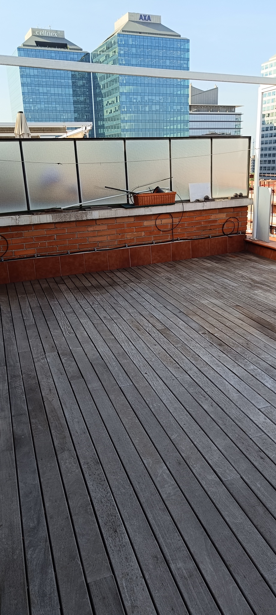 Restauración tarima exterior IPE Barcelona 1