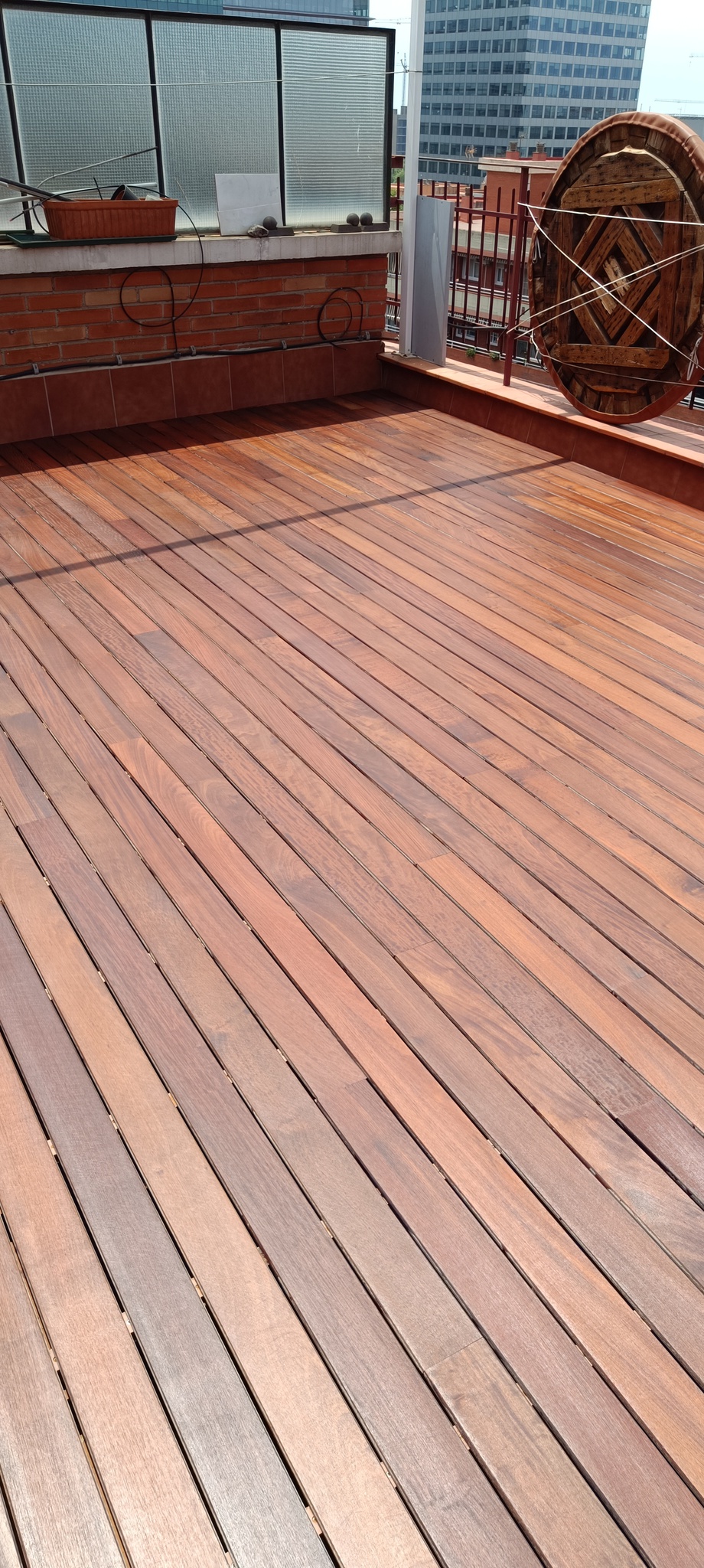 Restauración tarima exterior IPE Barcelona 11