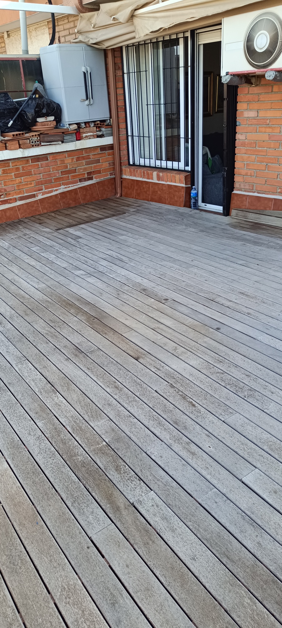 Restauración tarima exterior IPE Barcelona 4