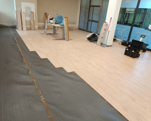 Instalación Laminado AC6 4V en Barcelona