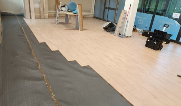 Instalación Laminado AC6 4V en Barcelona
