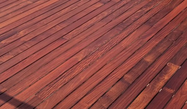Restauración tarima exterior IPE Barcelona